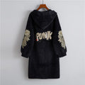 Dámský zimní kabát s nápisem Punk