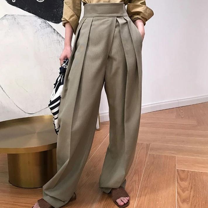 Harémové kalhoty v elegantním stylu